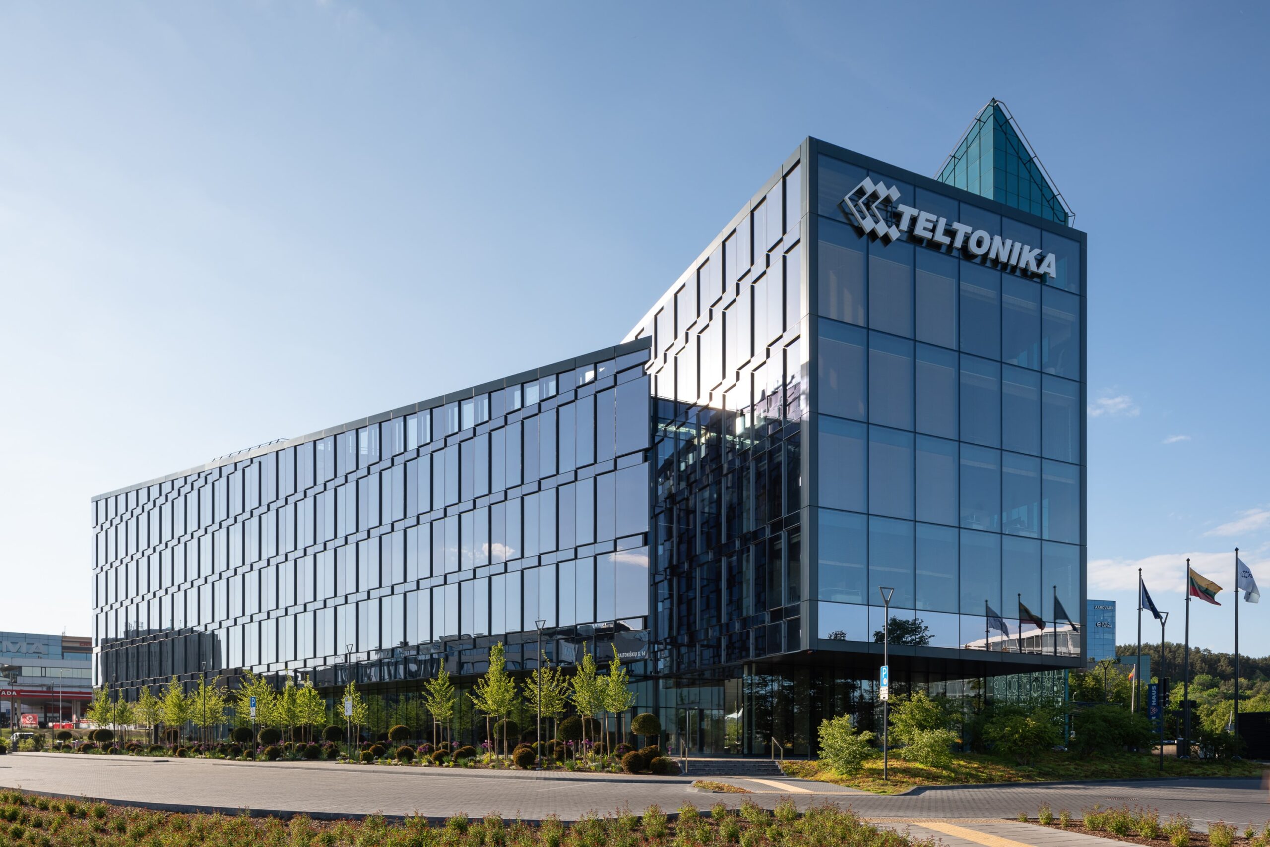 Teltonika-2-of-5-min